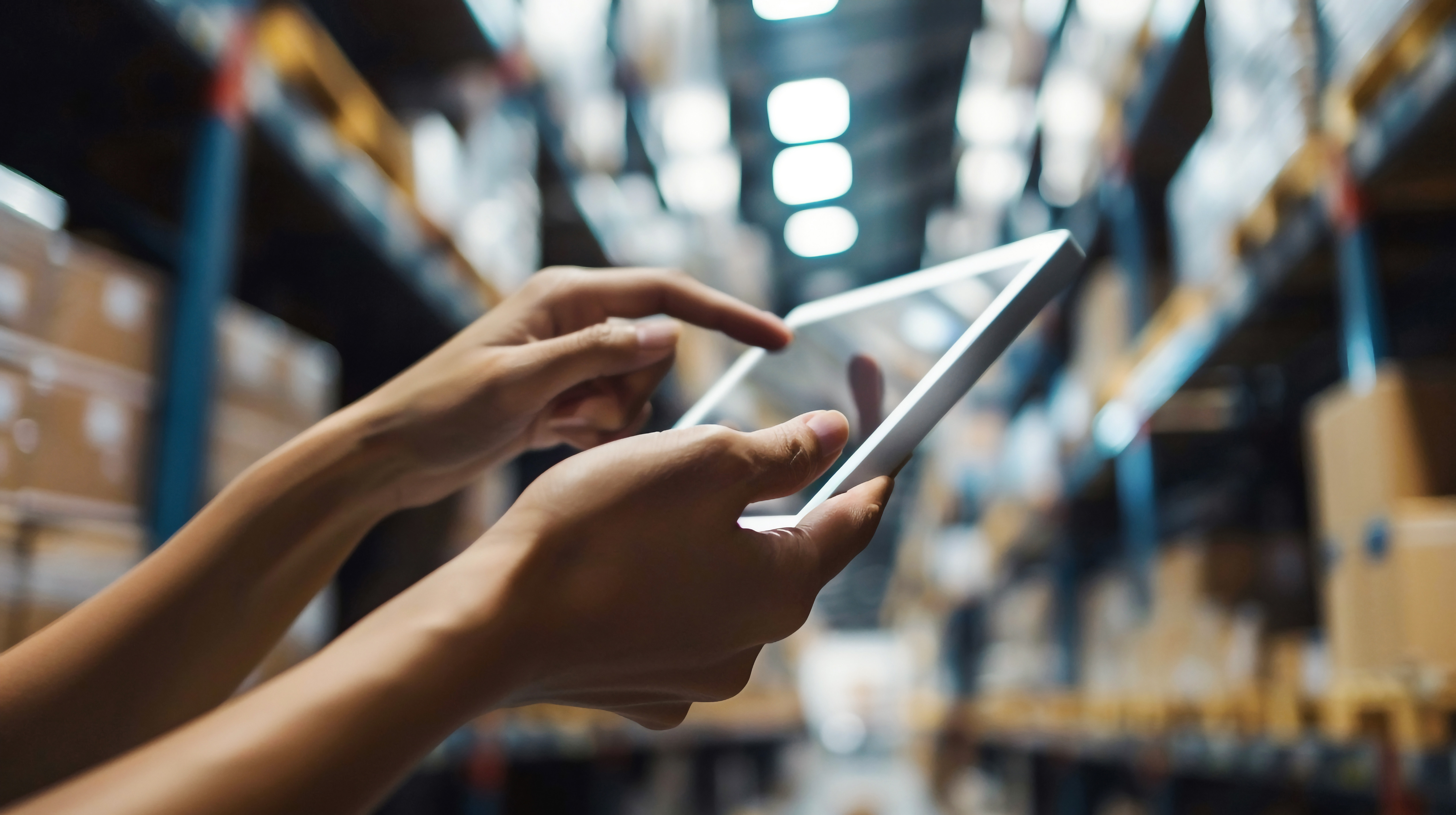 Mengelola Inventaris Gudang Kantor dengan RFID Inventory Management Secara Real-Time