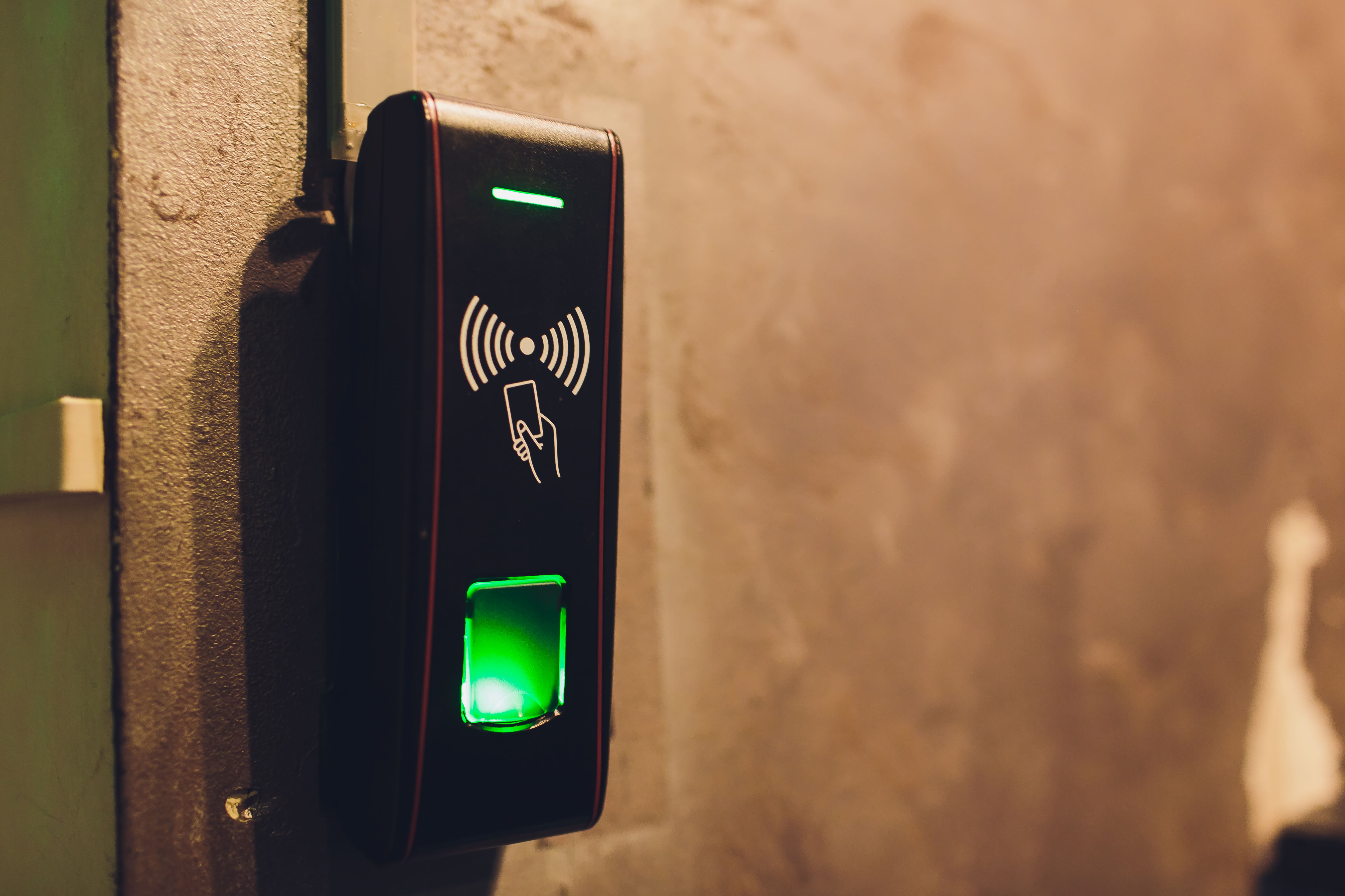 RFID Access Control untuk Keamanan Area Terbatas di Lingkungan Kerja