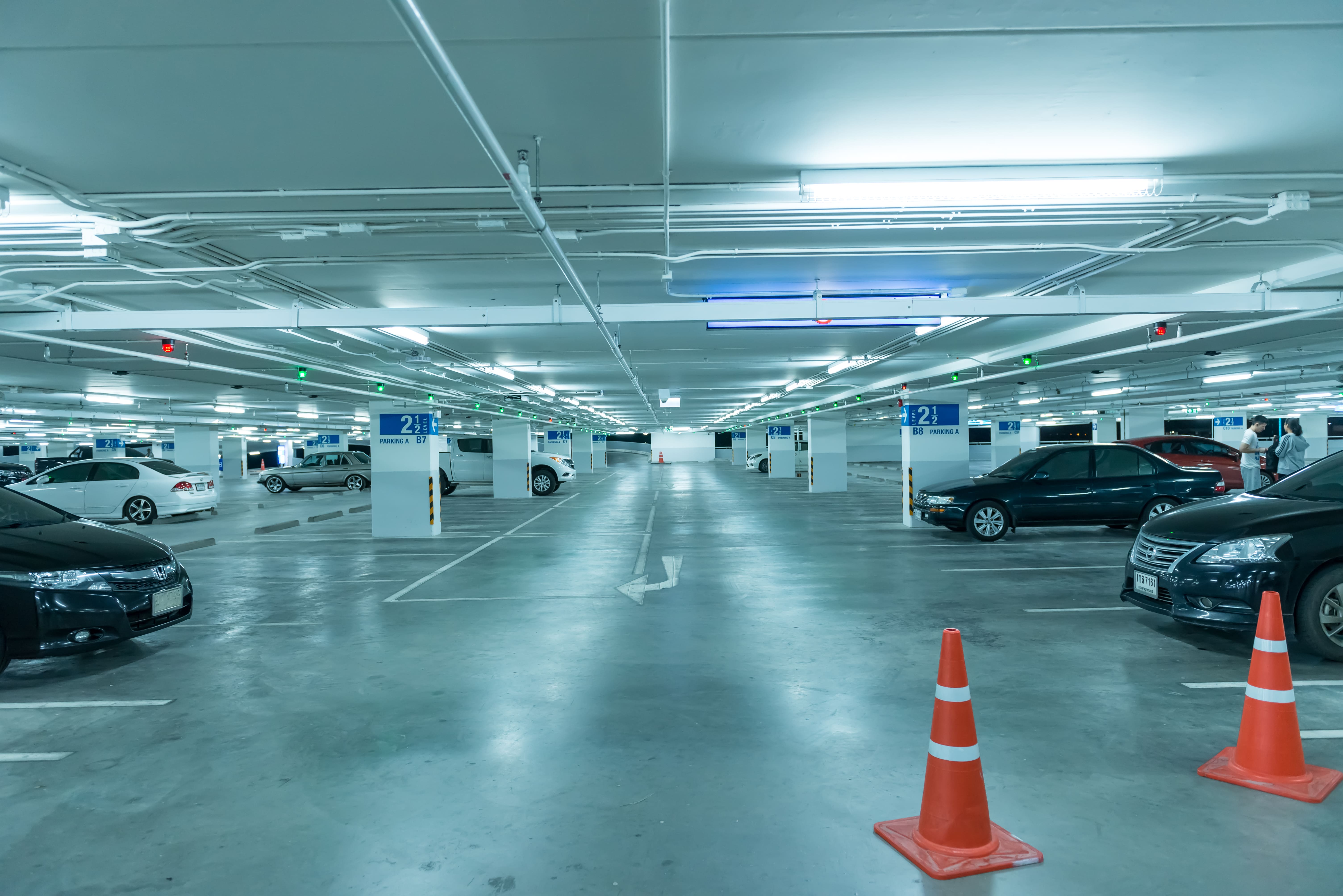 Cara Mengelola Kapasitas Parkir Kantor dengan IoT Smart Parking System